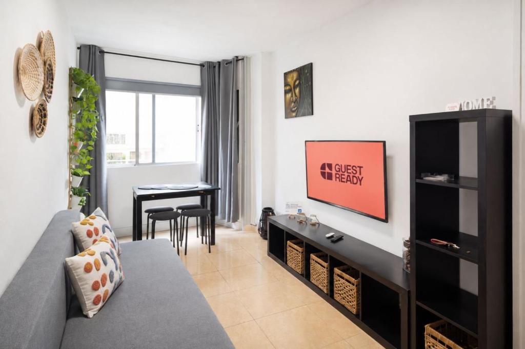 GuestReady - Las Canteras Beach Escape - 1