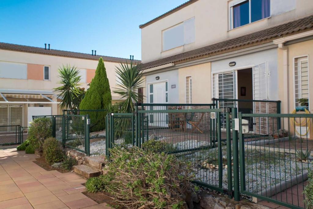 Tu adosado con piscina y pádel en Oropesa 55 - 2
