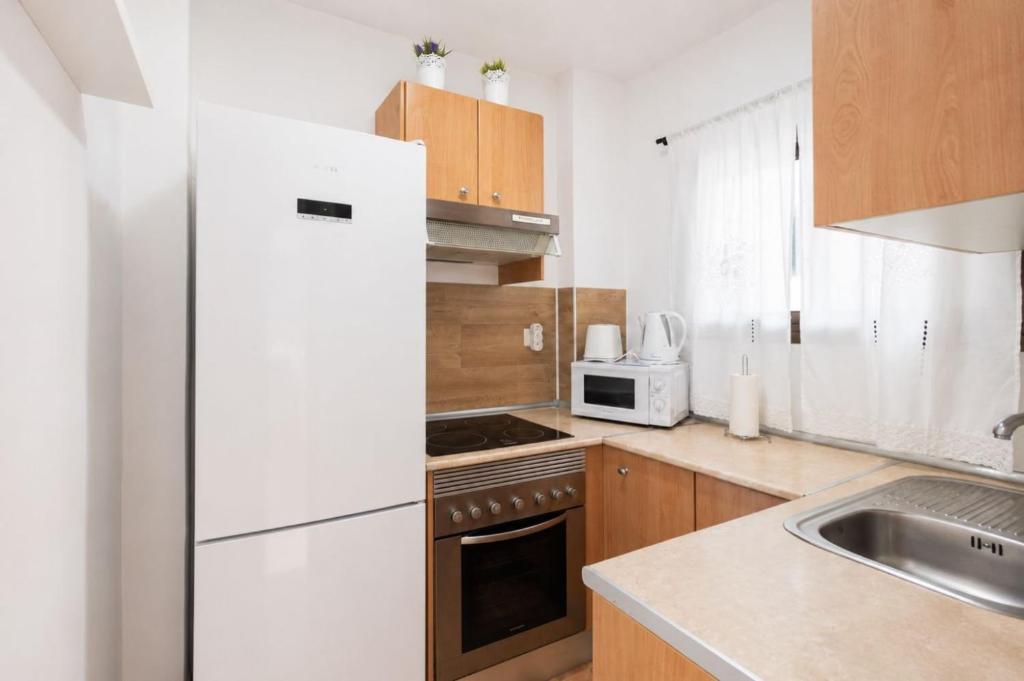 GuestReady - Las Canteras Shoreline - 4