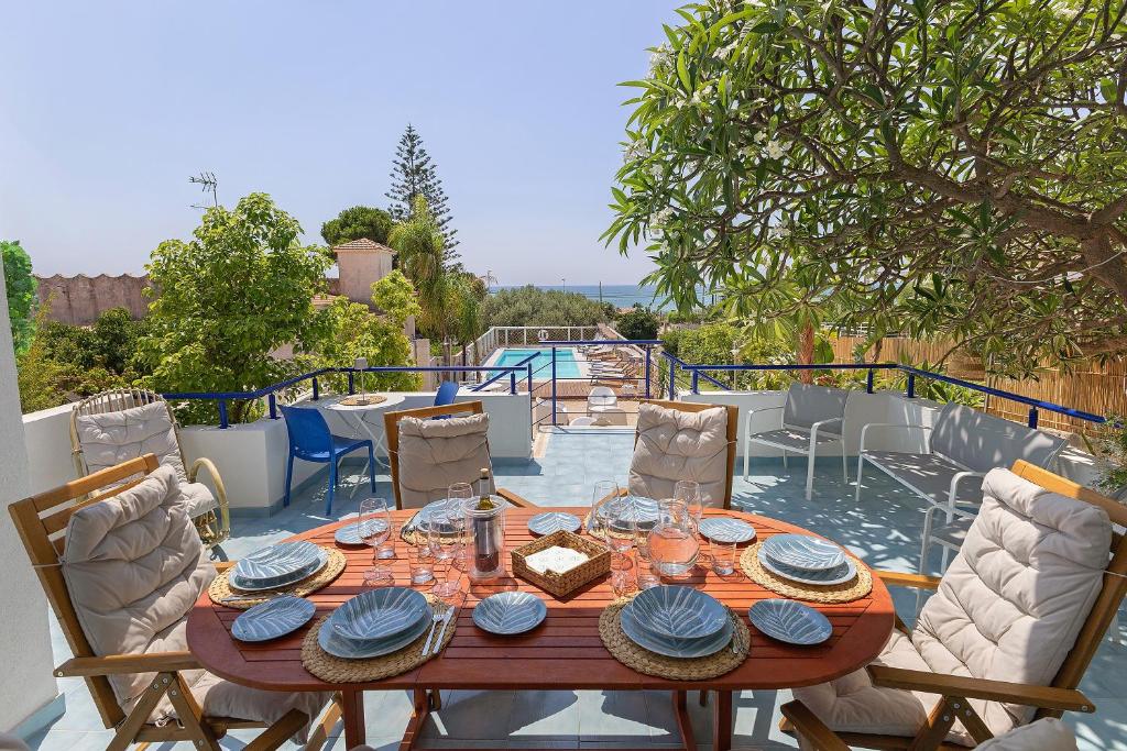 Villa Pomelia Private Beach Access - 3