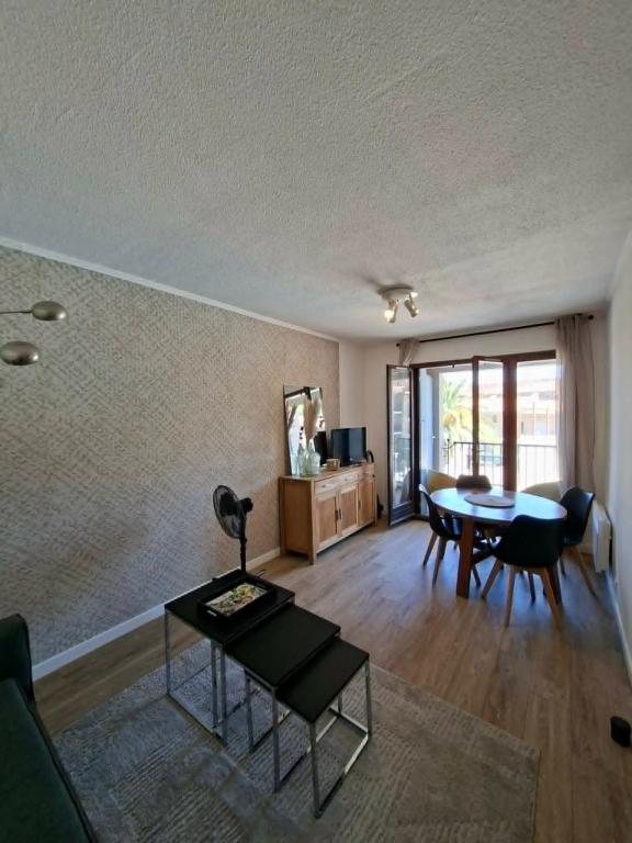 4PA22 - Appartement dans résidence avec piscine et parking - 4
