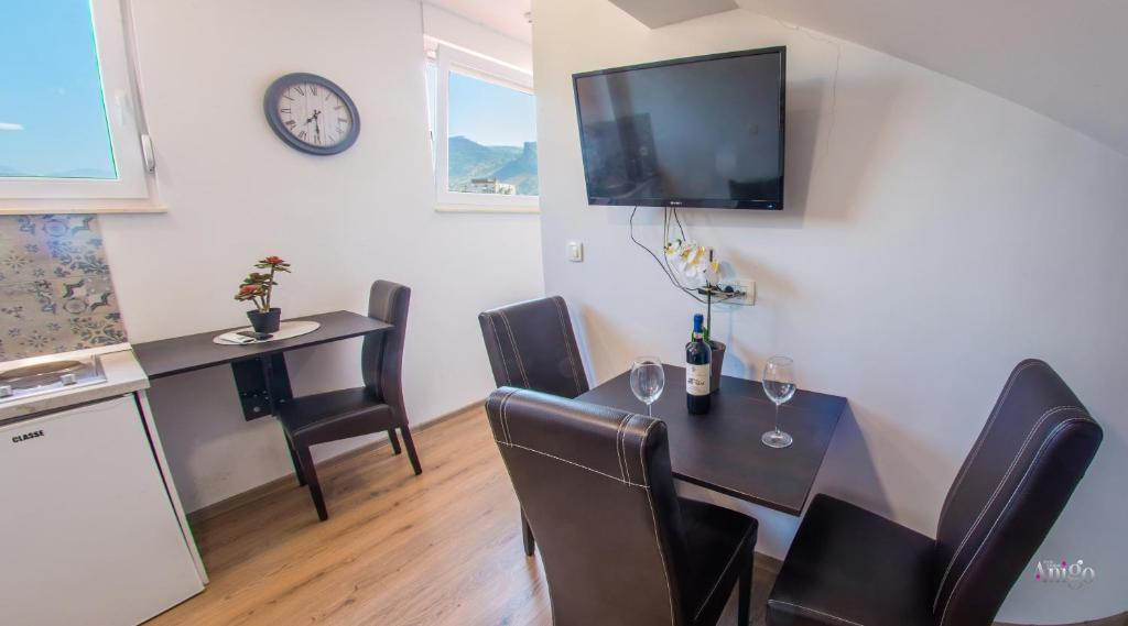 Enigma 1 Apartments Mostar - Private parking - 4