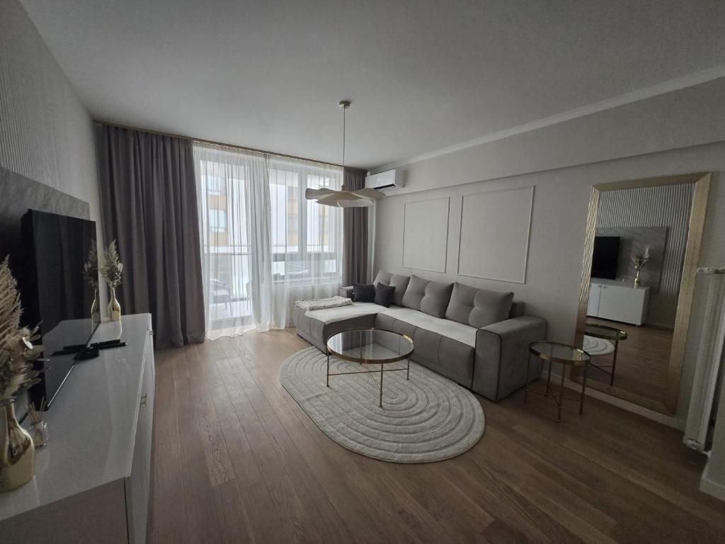 Waterfront Elegance - 5