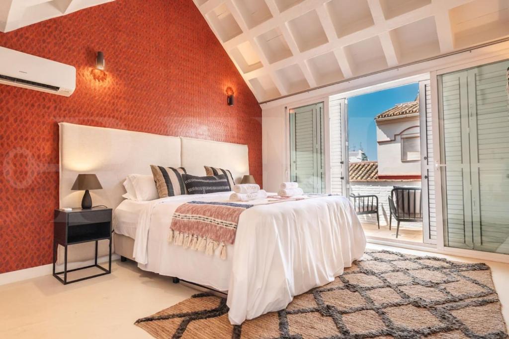 Peaceful 4BR Townhouse with Rooftop Terrace REMS - 2