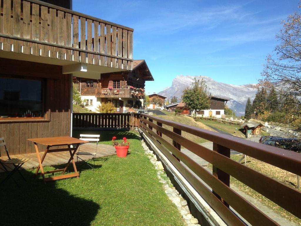 4 6 people view garden 50 m from slopes - 5