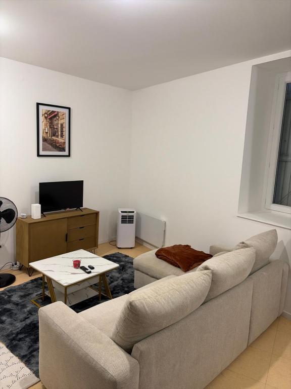 Charming renovated one bedroom apartment Up to 4 people - 5