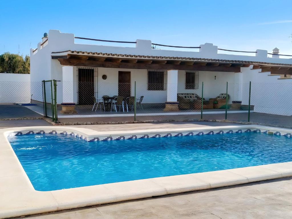 Chalet Piscina Privada vallada cerca del pueblo solo se permite familias y parejas - 1