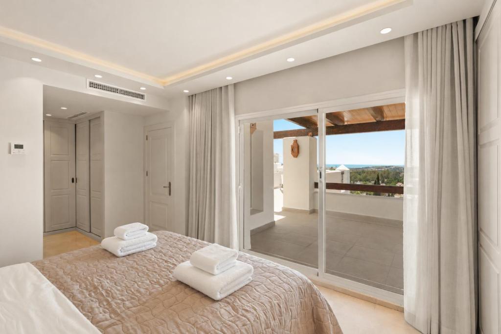 New Luxury Penthouse Rooftop Jacuzzi & Sea View - 5