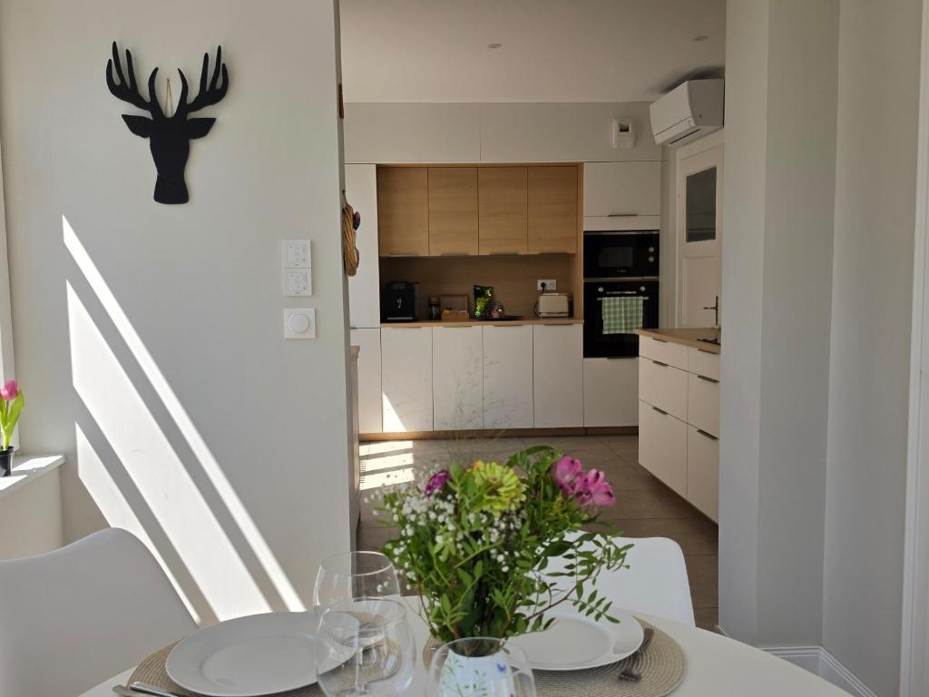 Le cocon d'Emma, appartement climatisé avec jardin et terrasse privé, parking - 2