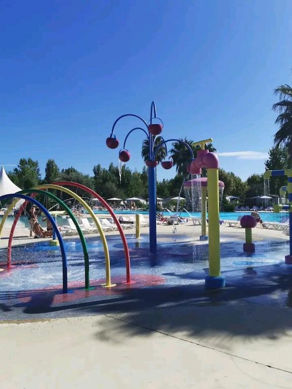 Bungalow charmant près de Vias avec piscine partagée - 4