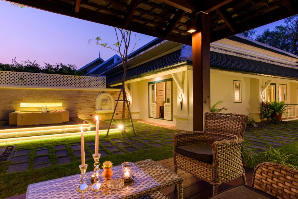 Garden, Kalanan Riverside Resort in Bangkok