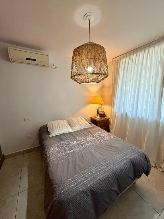 Moderno departamento con balcón y parrilla - 2