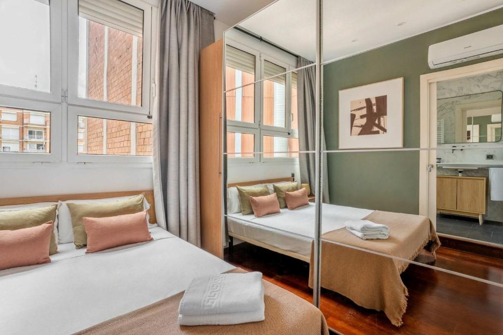 The Collection Barcelona - Cozy and bright 3BD apartment by Gran Via - 1