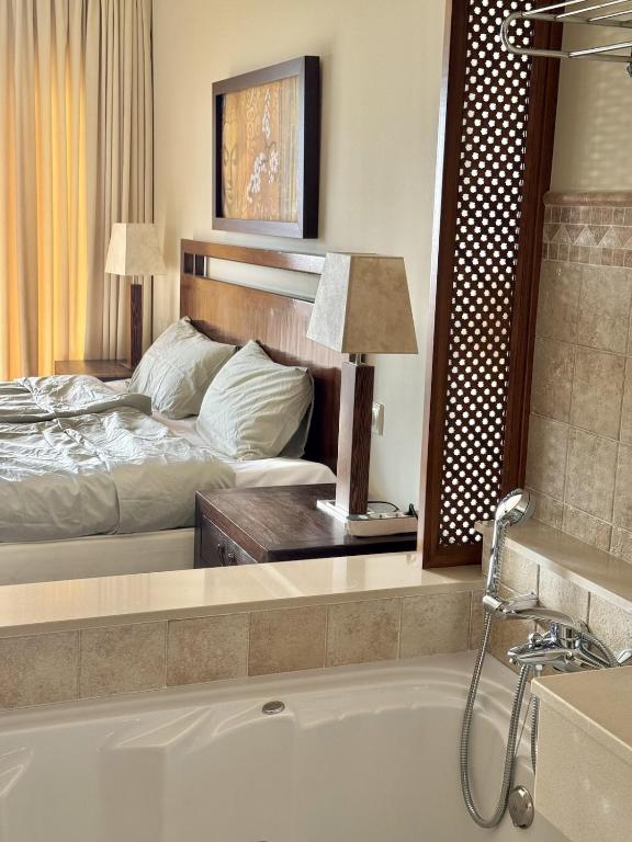 Apartment with large terrace, spa bath & magical views - 2