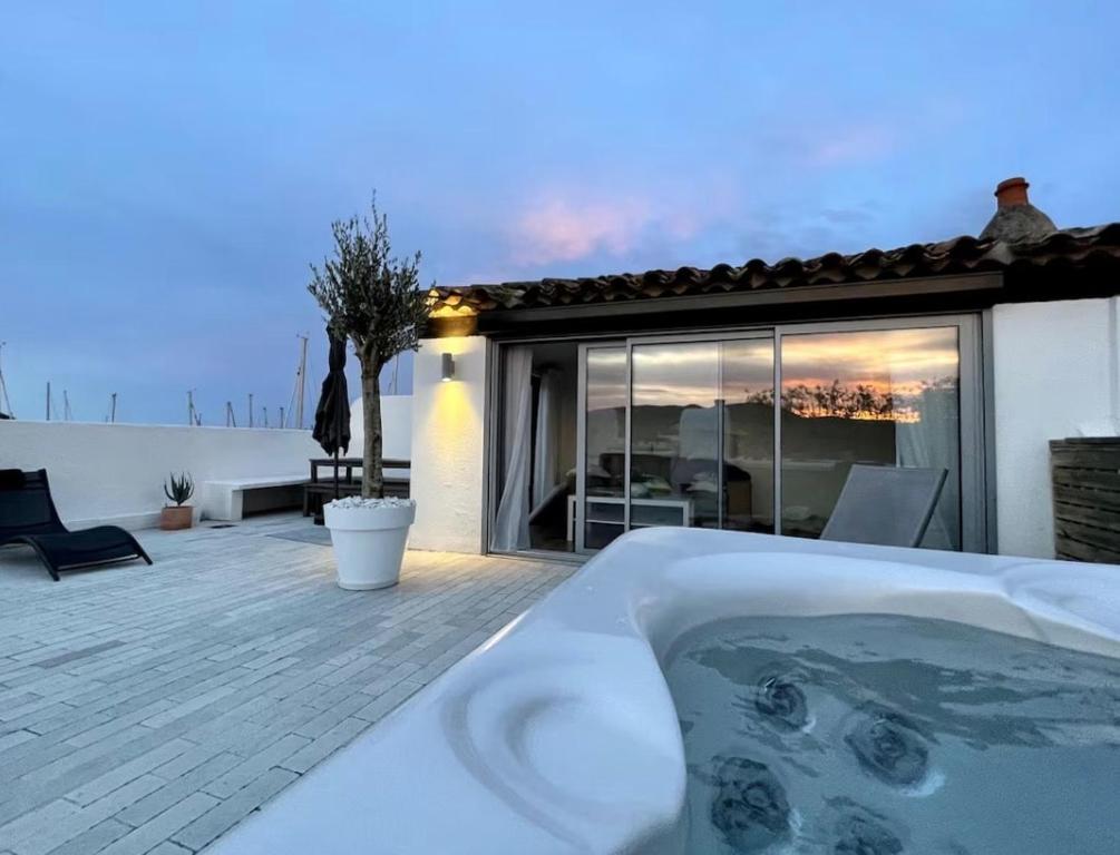 New Rooftop Duplex - 1