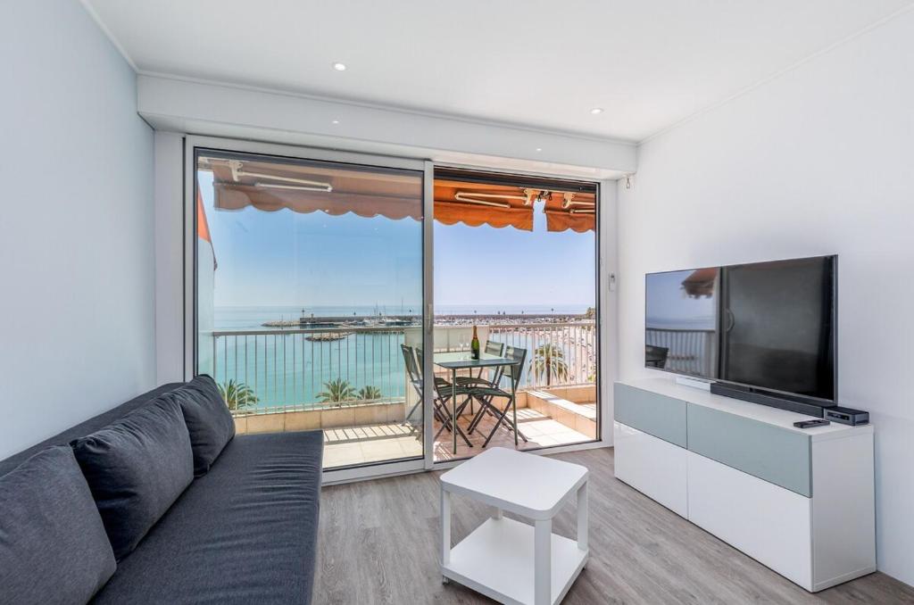Apartment with large balcony - 1