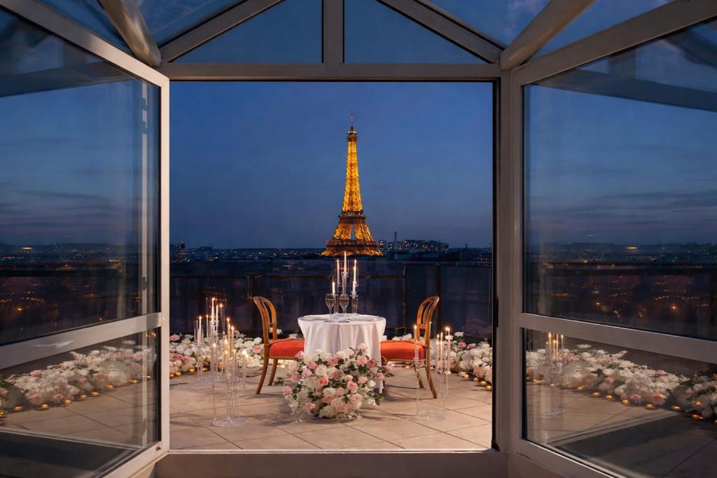 Stunning Paris Penthouse - 4