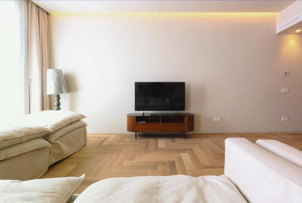 Elegant Paris Retreat near Eiffel Tower - 4