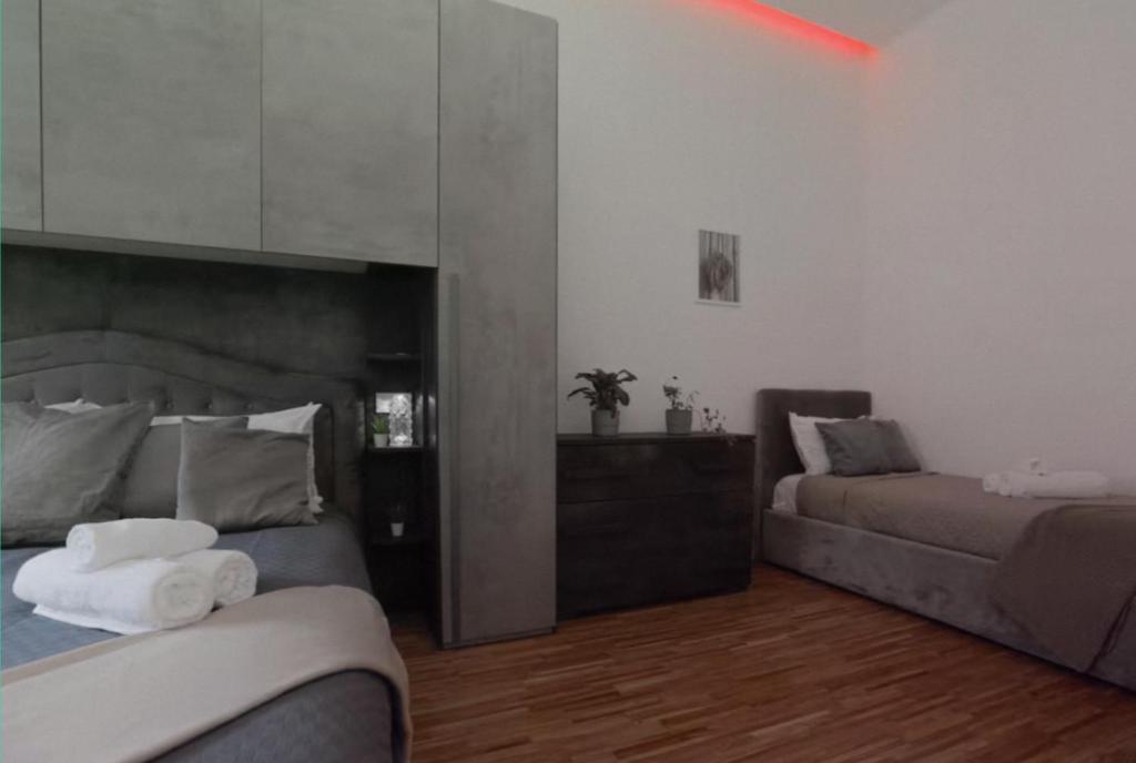 Elegant Paris Apartment near Eiffel Tower - 4