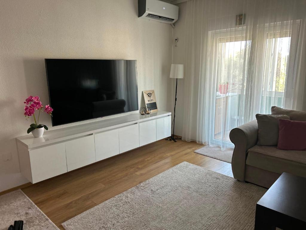 Lina Apartment - 2