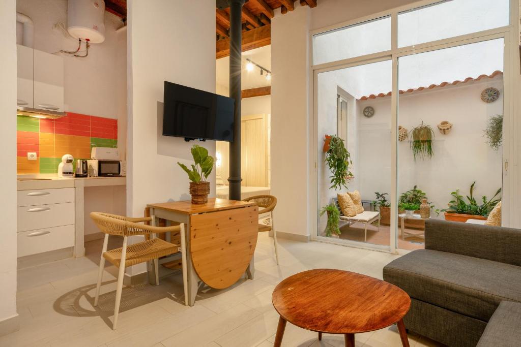 San Telmo Studio & Private Patio by ELE Apartments - 5