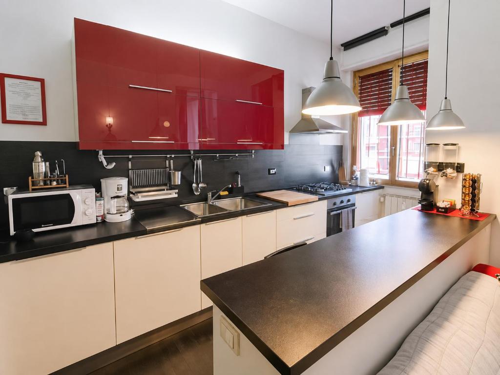 The Red Suite in Florence with Free Parking - 3