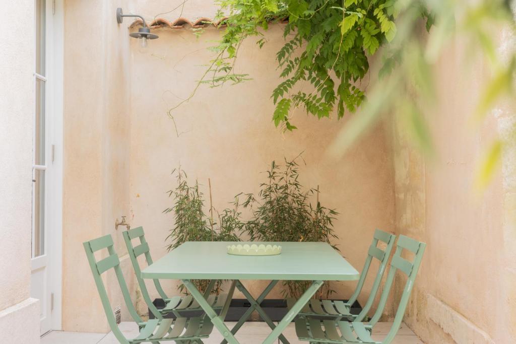 Magnifique Appartement avec Clim & Terrasse au coeur des Chartrons - 2