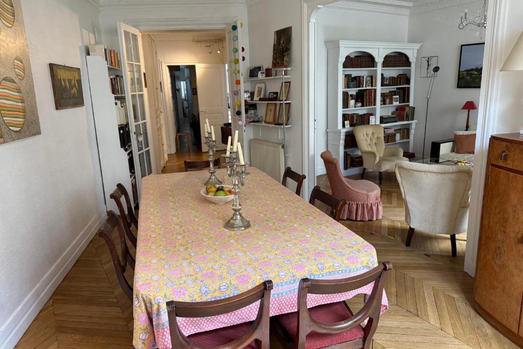 Grand appartement calme avec balcon à Paris 12 - 3