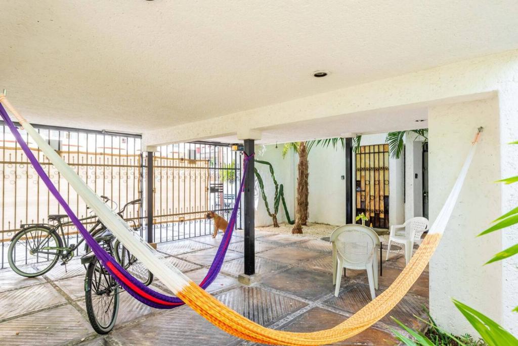 Fun and relax suite beside a park, 10 min to beaches - 3