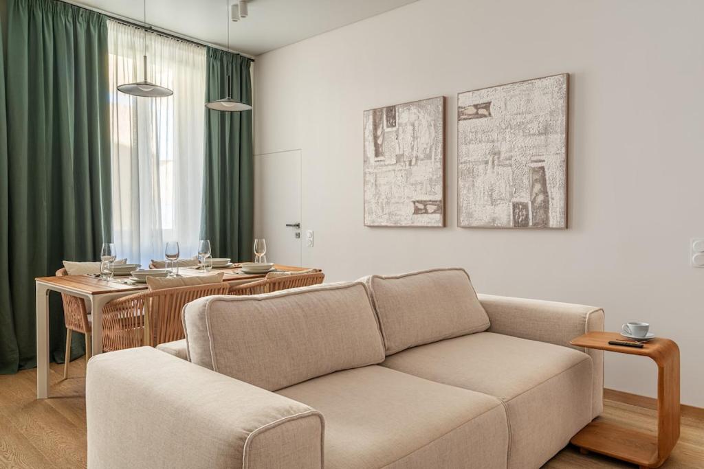 Cozy Apartment Near Beach in Villefranche-sur-Mer - 2