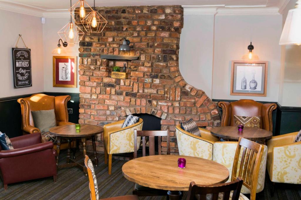 Pen and Parchment by Greene King Inns | Stratford Upon Avon 2024
