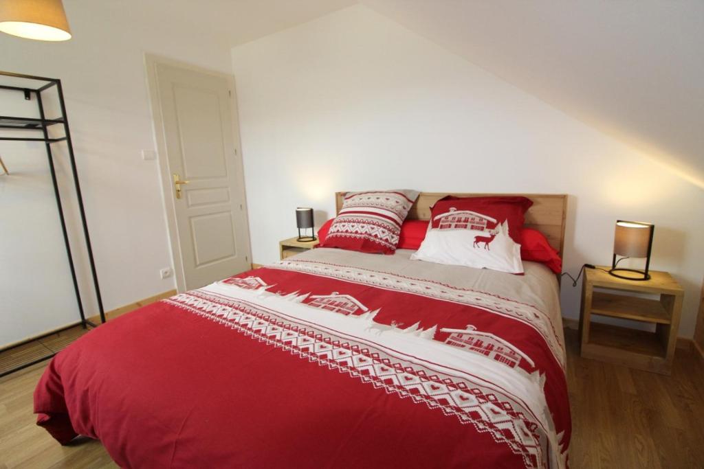 Chalet avec mezzanine 4 étoiles, Saint Mamet, jusqu'à 10 couchages, proche du lac de Gérardmer des commerces et des pistes de ski dans un quartier calme - 5