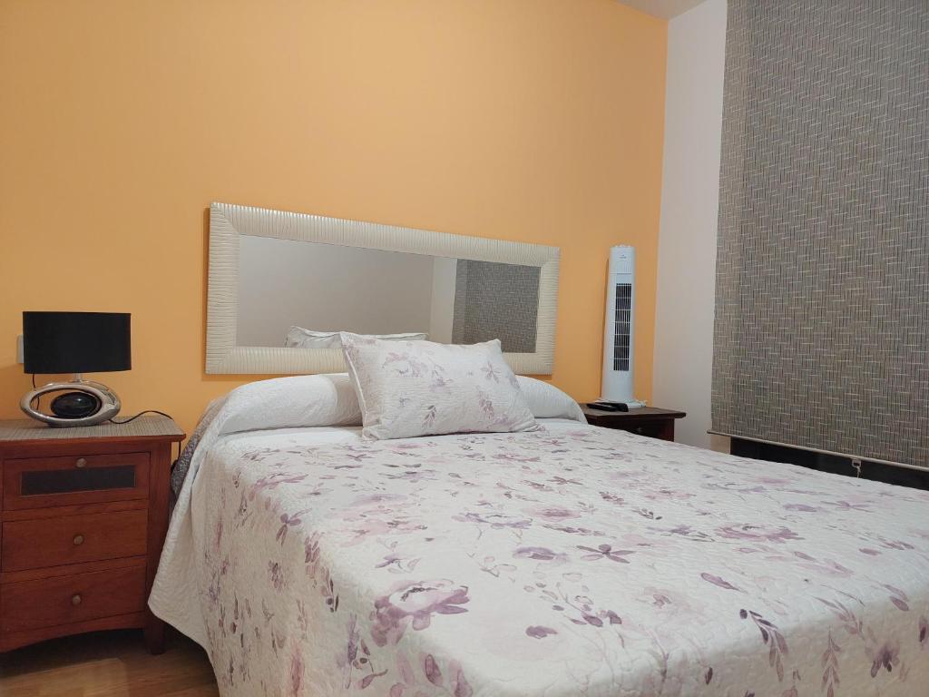 Apartamentos Chevere Naranja con Garaje - 1