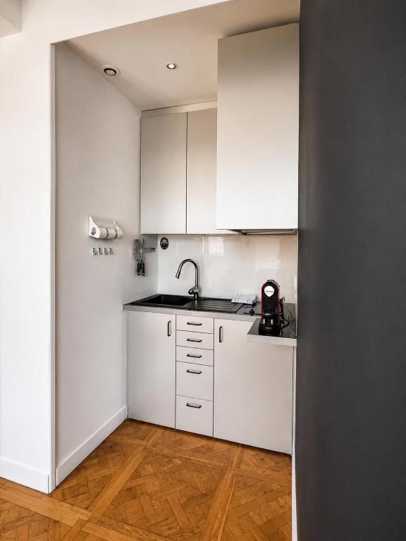 Charming apartment near Place de l'Étoile - 4