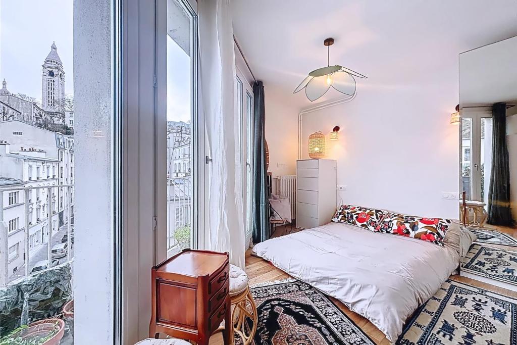 Cozy apartment with a view of the Sacré-Cœur - 2