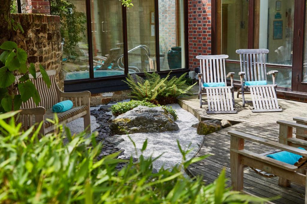 Spread Eagle Hotel And Spa photo