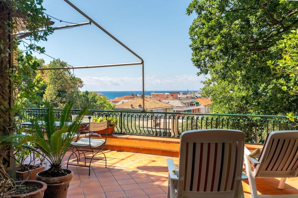 Cinque Terrace - Sea-View Retreat Near Beach - 1