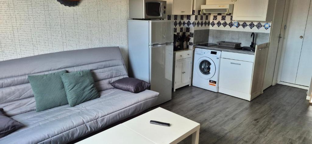 Asphodèle, Joli studio avec parking, 2 pas des plages et du Port - 5