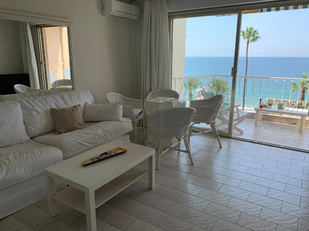 Apparemment Vue mer terrasse centre ville cannes - 2