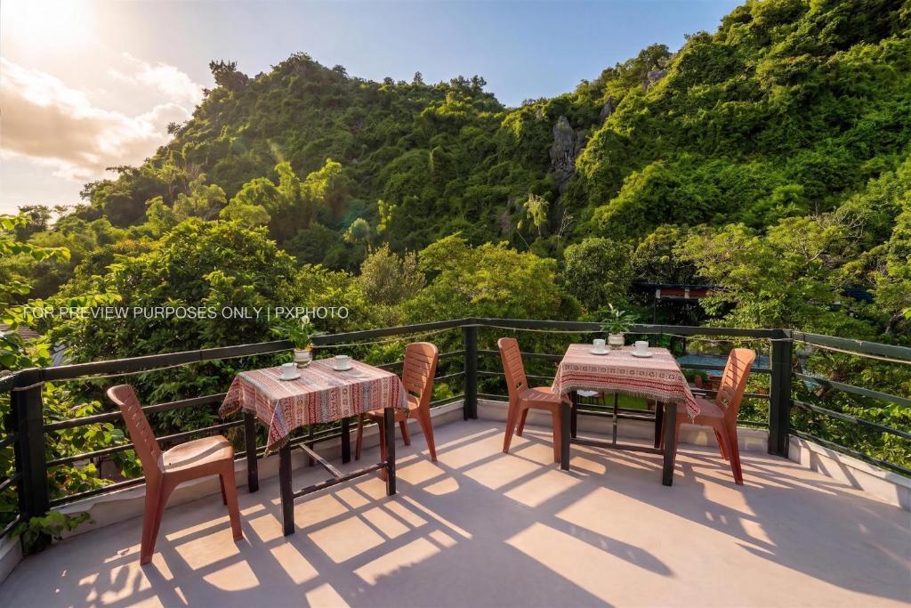 Cat Ba Papillon Garden Bungalow & Resort - 4