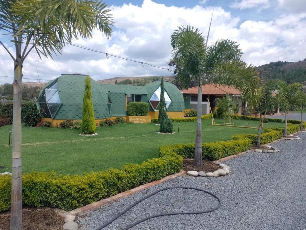 Charming Lodge Retreat in Tinjac, Colombia - 2