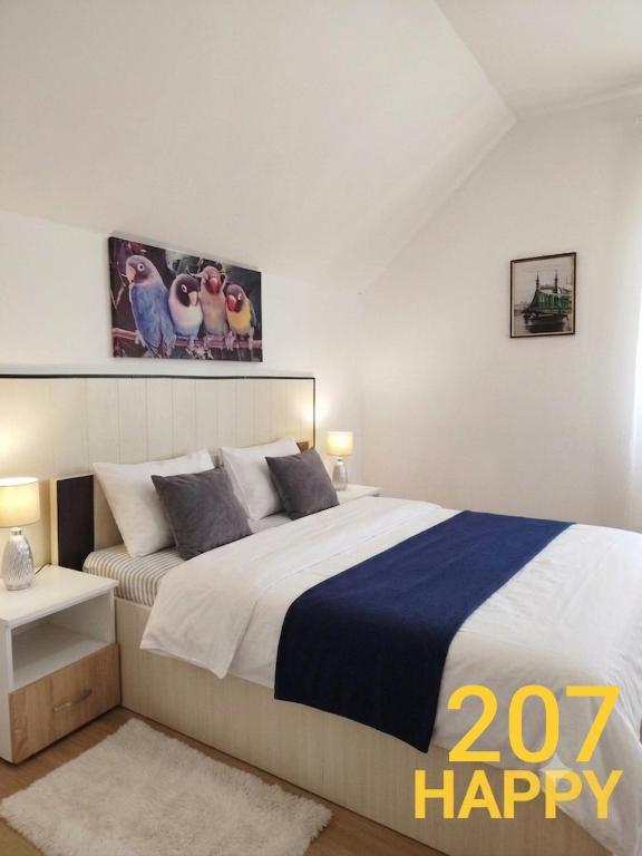 Apartment 207 - 3