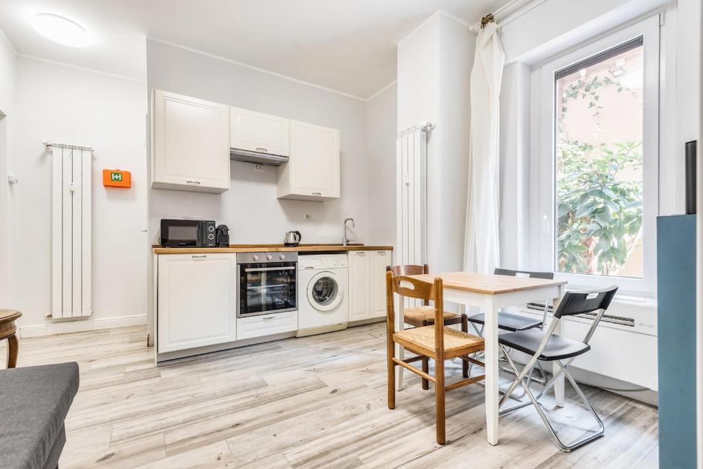 For family 4min walkTrainStation PortaVenezia4min walk - 2
