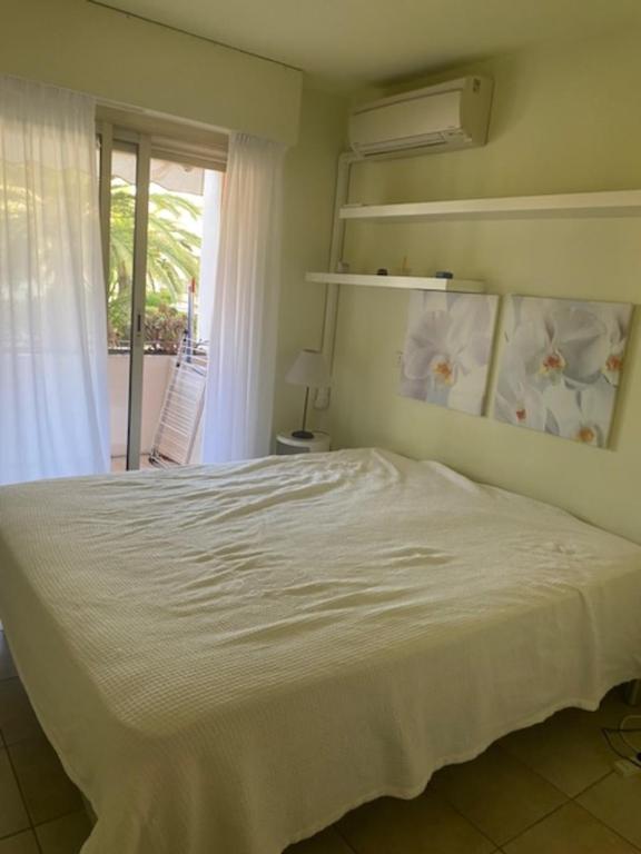 Appartement avec piscine partagée et terrasse - 1
