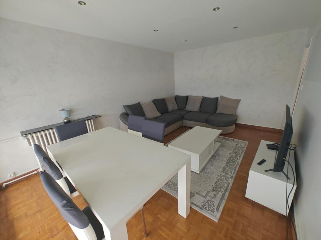 Grand T4 Vue Lac & Montagnes - 8p - 2