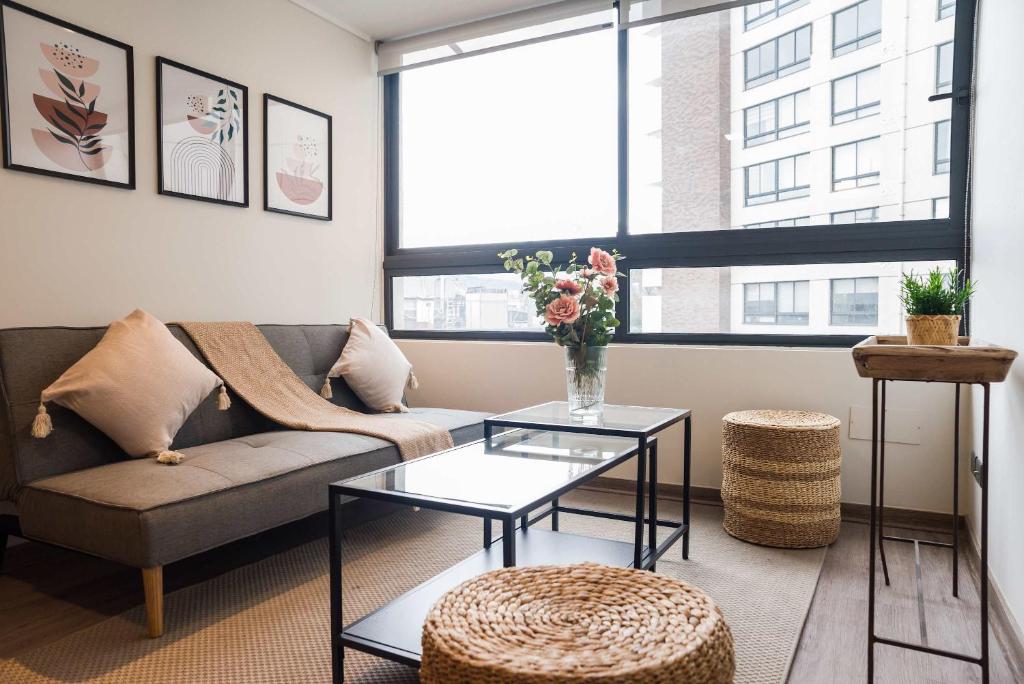 Chic Las Condes 1BR1BA Pool & Gym for 3 Guests - 2
