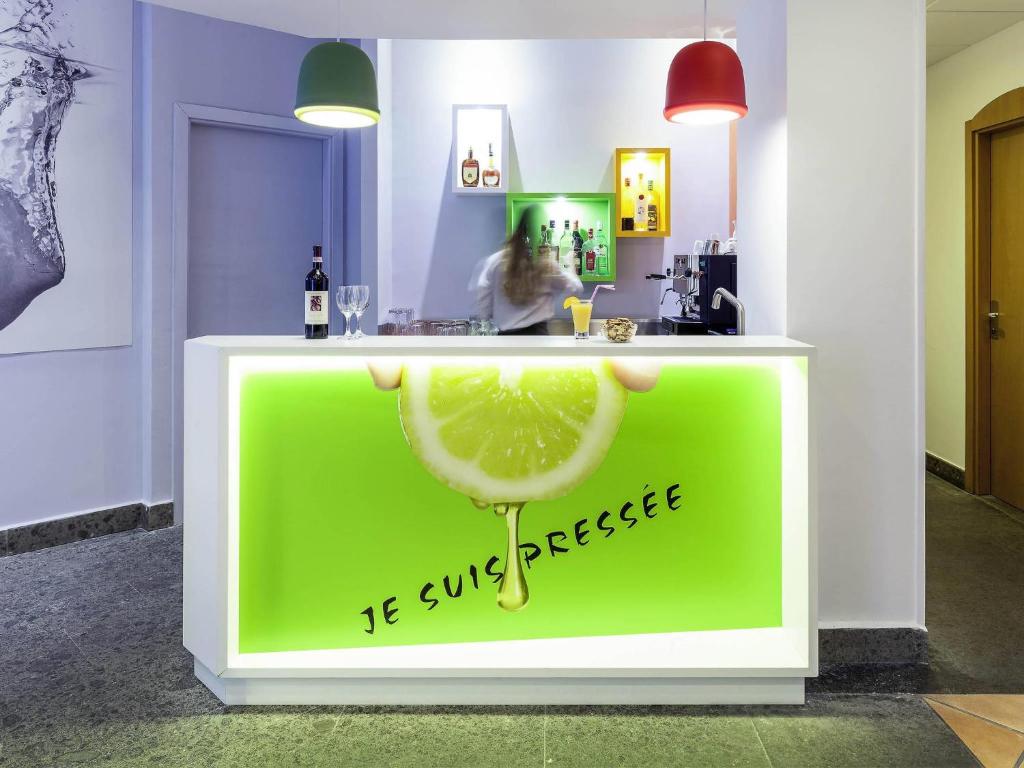 Bar/lounge
