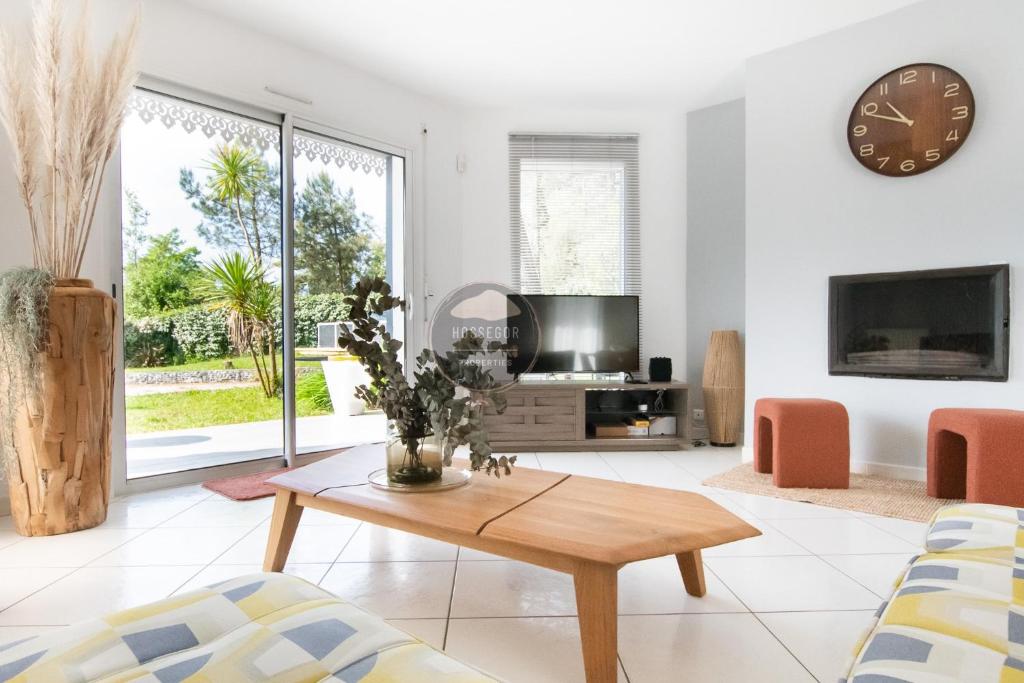 Villa Alaïa - Hossegor - Piste cyclable - Commerce - 2
