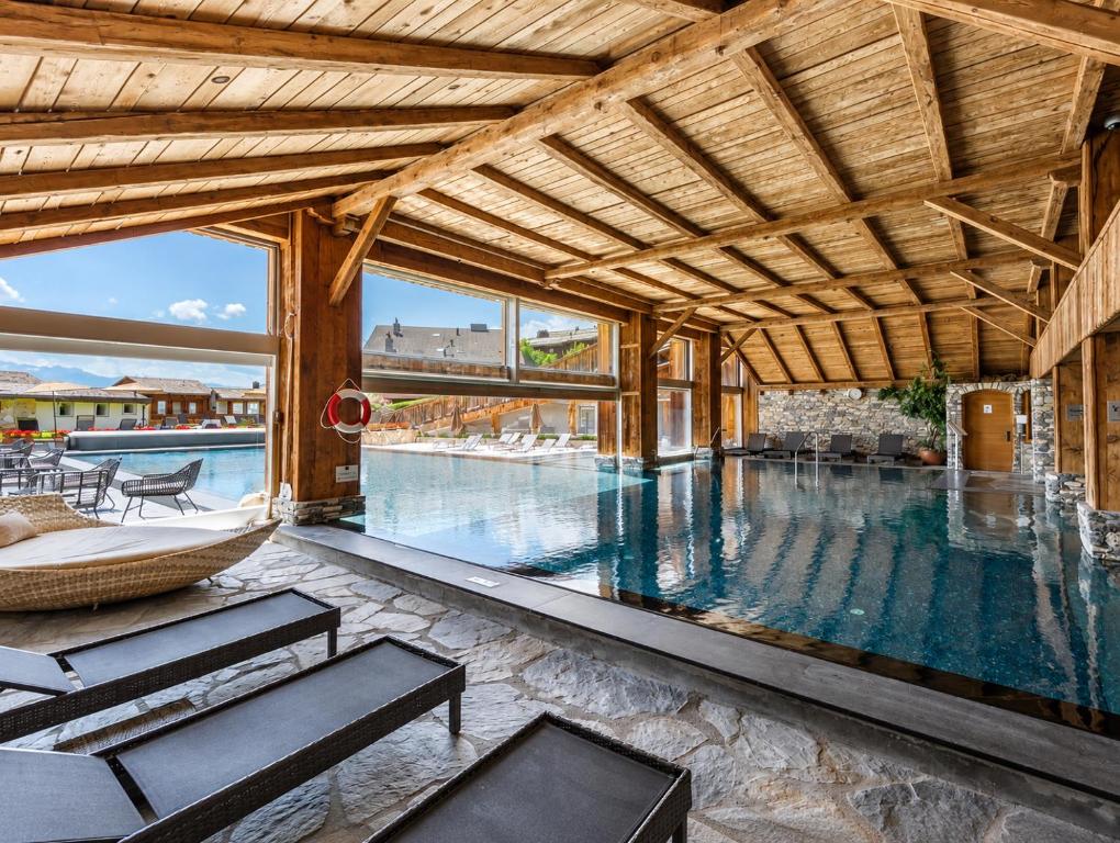 Studio with a swimming pool in Crans-Montana - 3