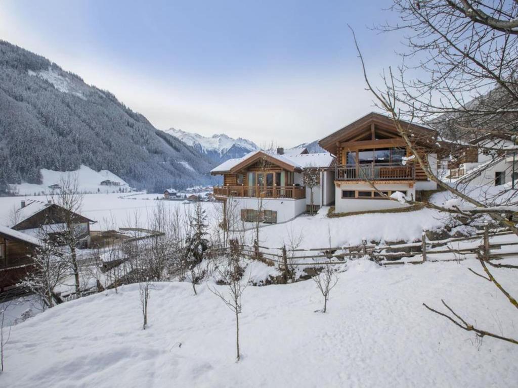 Family Ski Chalet with Views - 5